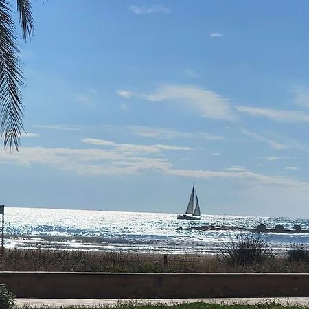 Nice Beachside 2-Bd Apt Near Barcelona Кунит Экстерьер фото