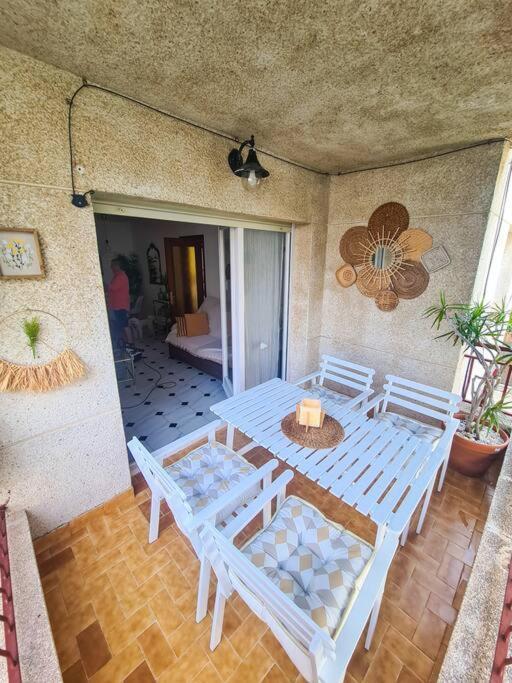 Nice Beachside 2-Bd Apt Near Barcelona Кунит Экстерьер фото