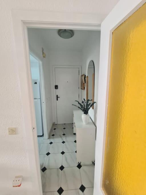 Nice Beachside 2-Bd Apt Near Barcelona Кунит Экстерьер фото