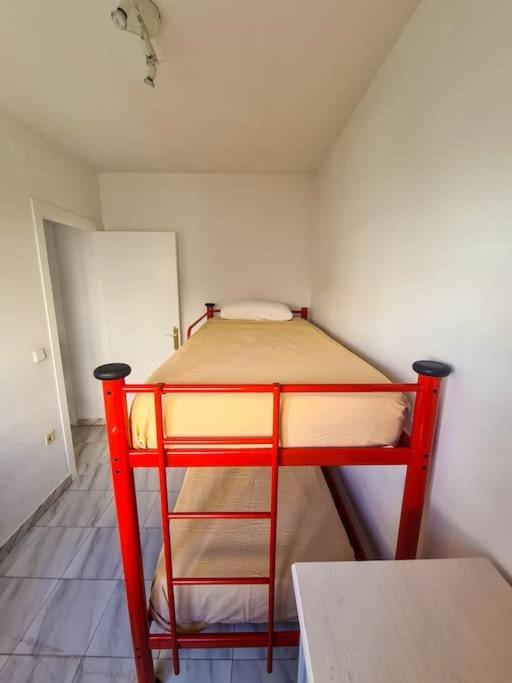 Nice Beachside 2-Bd Apt Near Barcelona Кунит Экстерьер фото