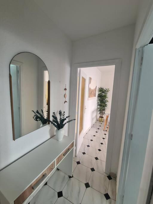 Nice Beachside 2-Bd Apt Near Barcelona Кунит Экстерьер фото